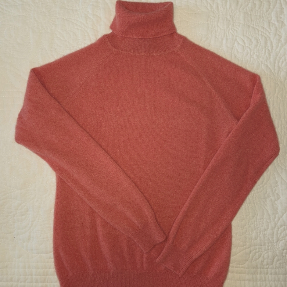 Preswick & Moore Cashmere Sweater in Coral